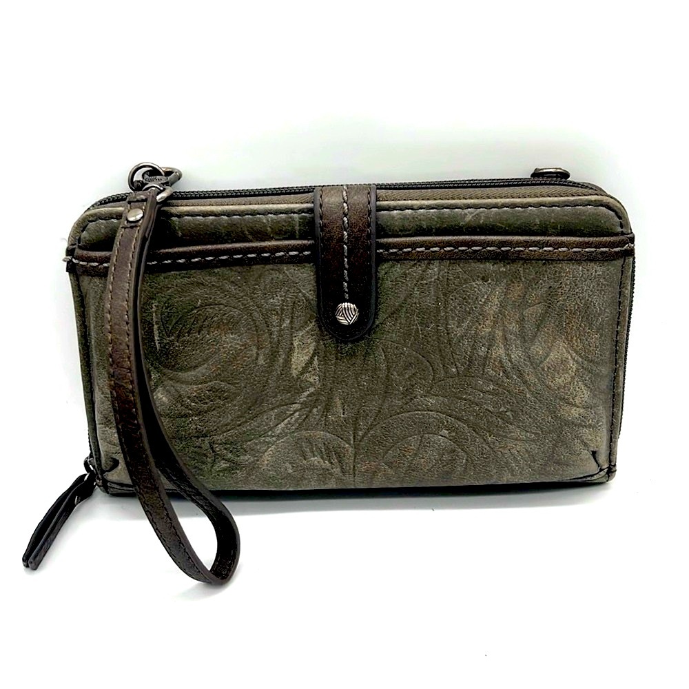The Sak Leather Wristlet grey many CC Slots Zip pocket